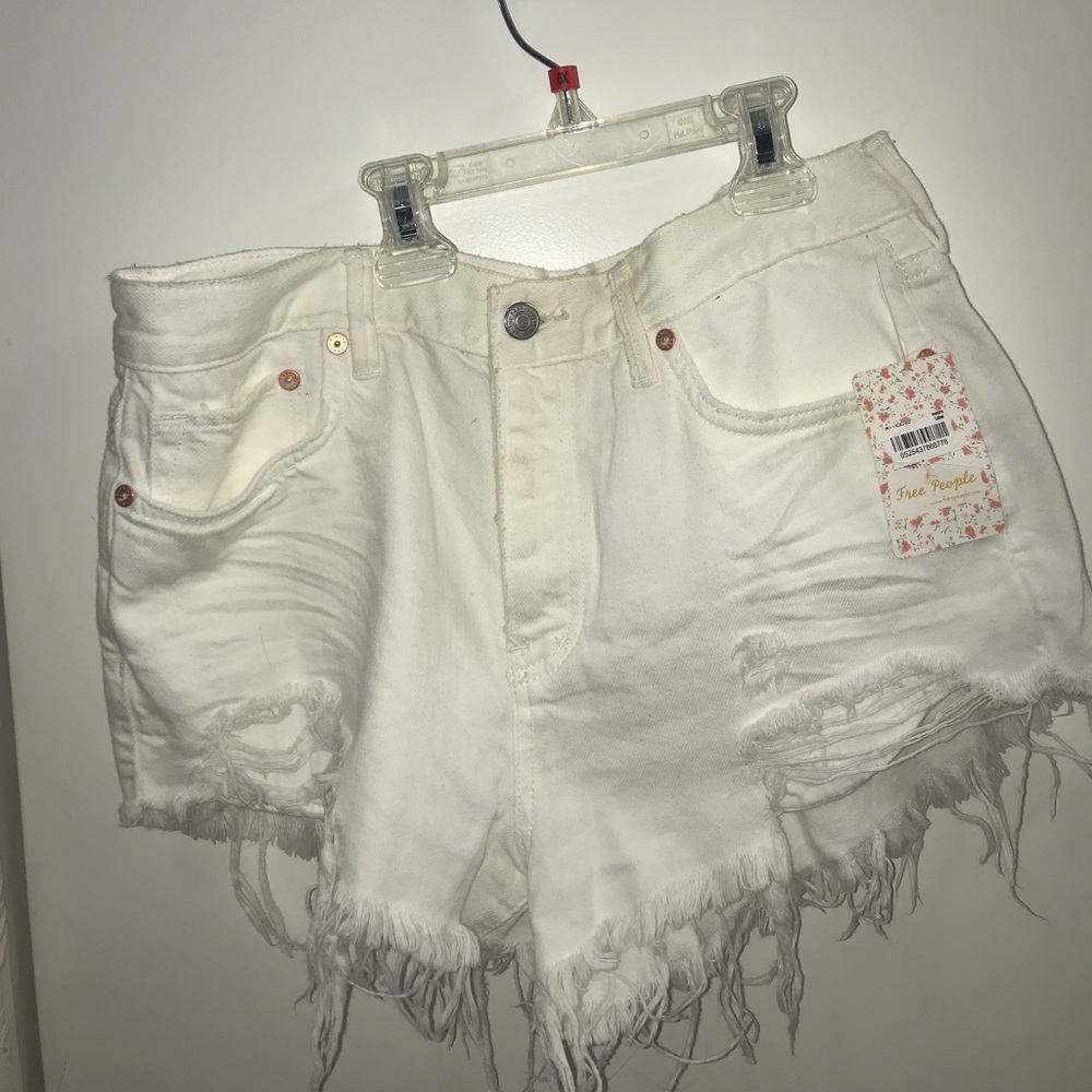 Distressed Free People high waisted Shorts